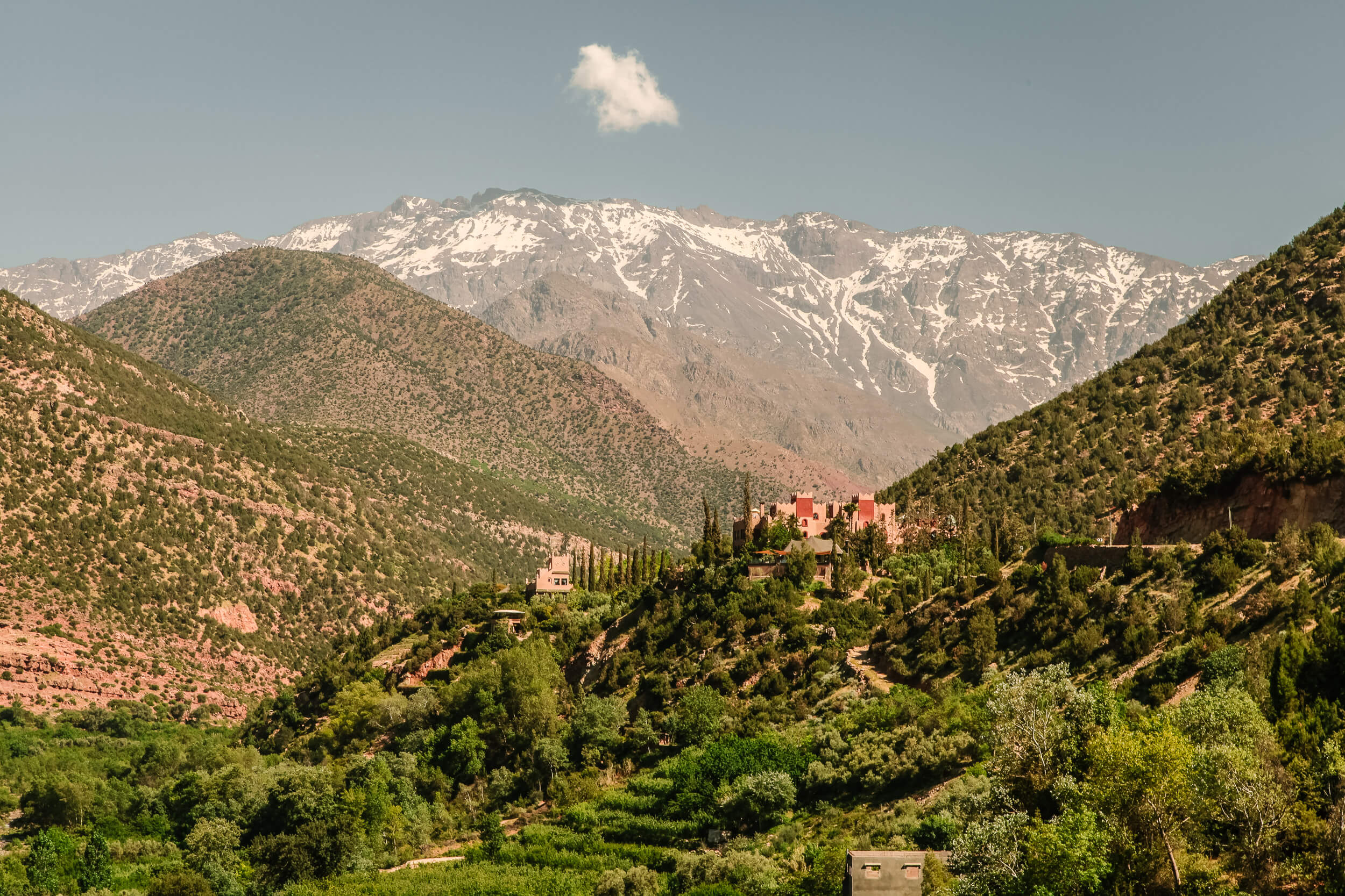Kasbah Tamadot on hillside