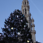Brussels Christmas tree at dusk