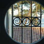 La Coorniche round window