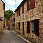 Saint-Leon-Sur-Vézère alley
