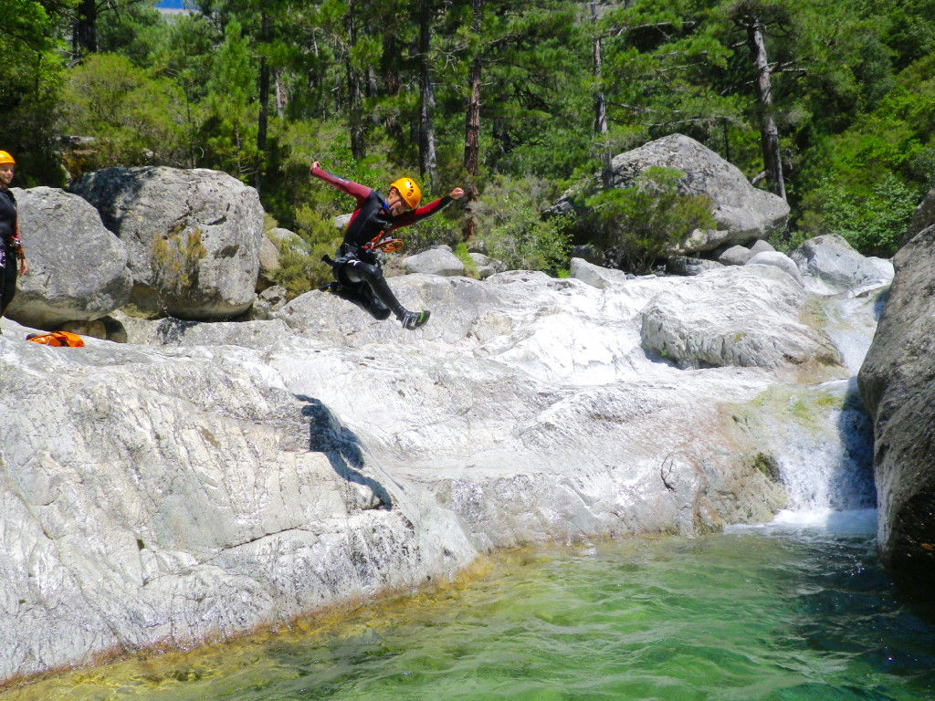 Corsica Canyoning jumper