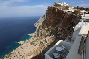 Anemomilos Apartments cliff view