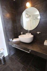 Anemi Hotel bathroom