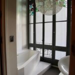 El Palauet Living bath room