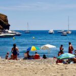 Cala Montjoi bathers