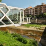 Girona river platform