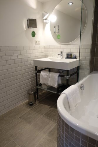 Gastwerk Hotel Hamburg bathroom